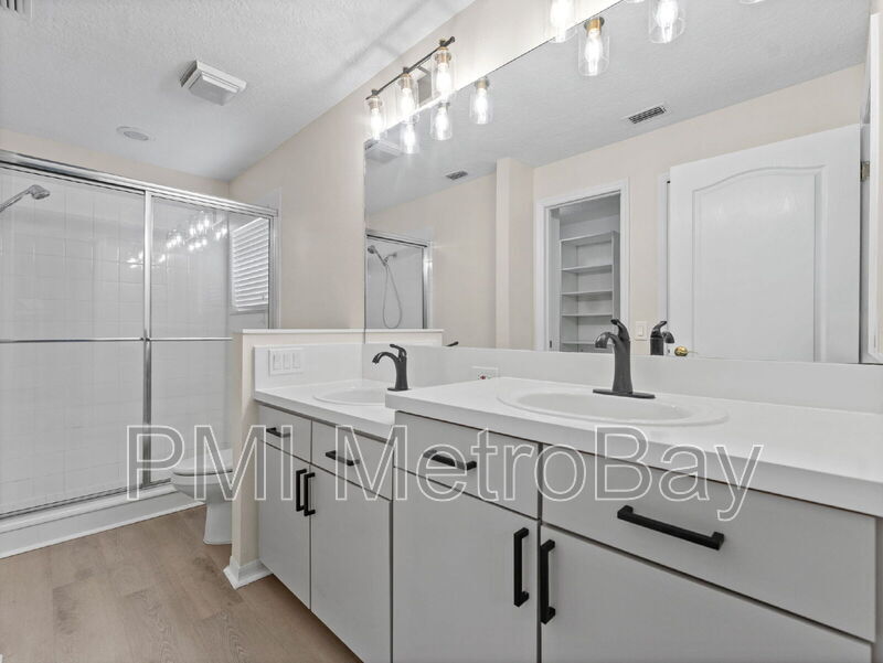 Foto principal - 1424 Firewheel Dr