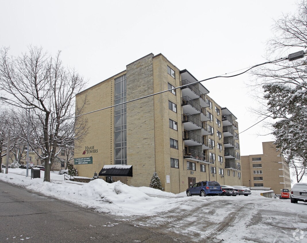 Mendota on Mansion Hill Apartments Madison, WI