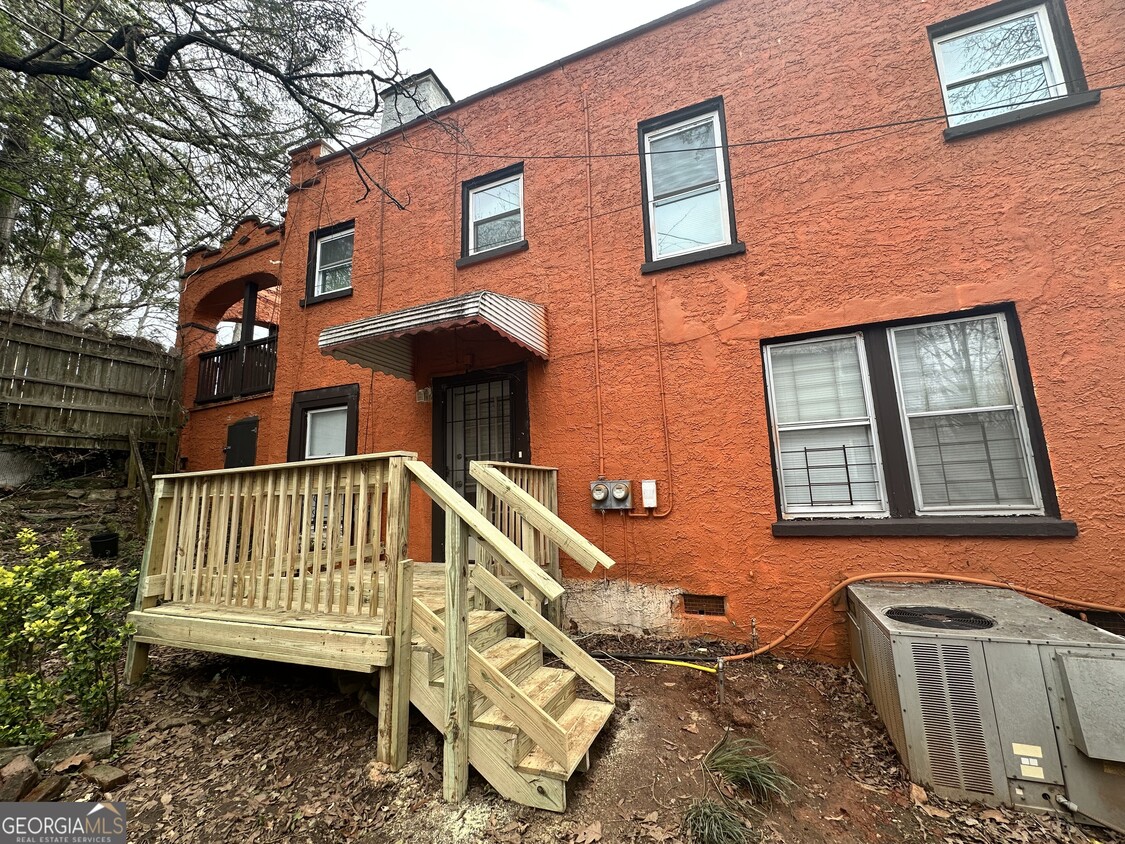 Primary Photo - 1147 United Ave SE
