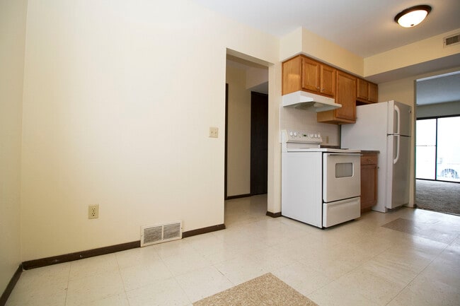 Building Photo - 7271 Ayers Rd