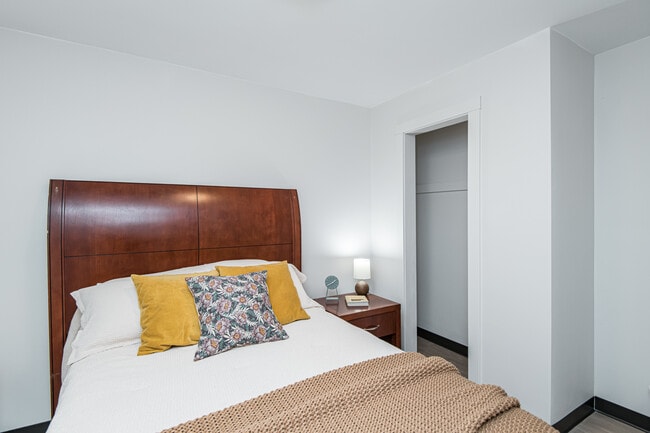 1 bedroom - 108 16th St SE