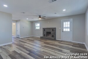 Foto del edificio - 3450 Tanglewood Trail