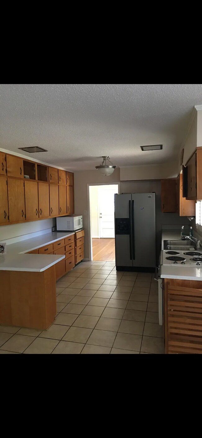 Building Photo - 4302 Clayrest Dr NW