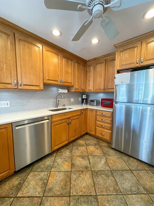 29 Emerald Ave, Hampton, NH 03842 House for Rent in Hampton, NH