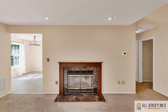 Foto del edificio - 48 Tanglewood Ct