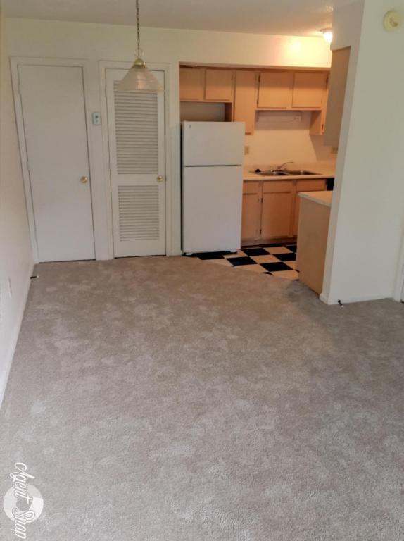 Building Photo - Loft-Style 2-Story Townhouse – Available 12/1