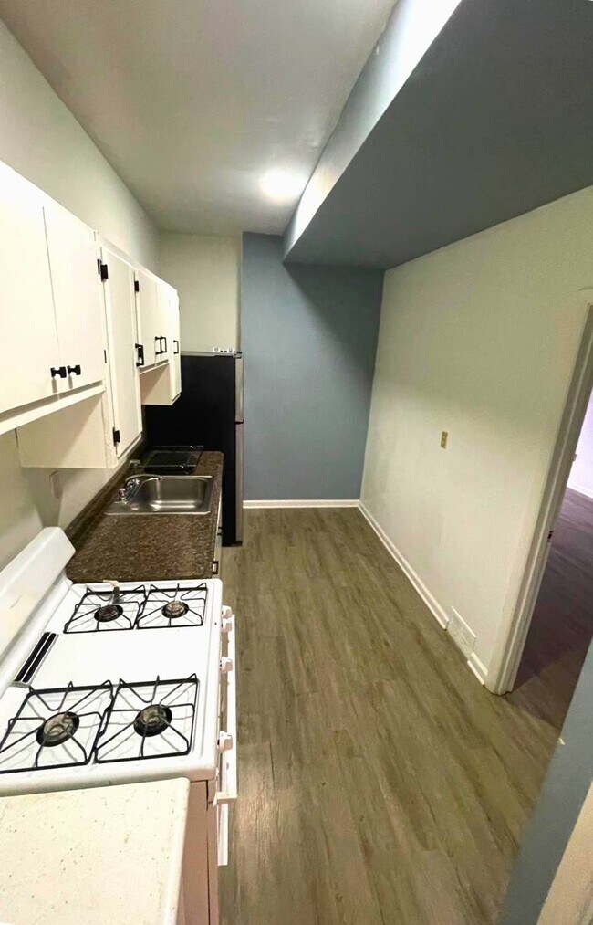 Foto del edificio - 1382 Center Ave