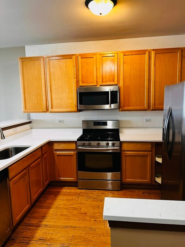 Building Photo - 2903 Falling Waters Dr