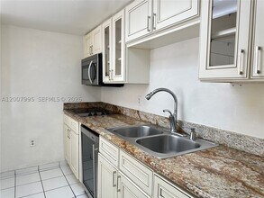 Building Photo - 802 NW 87th Ave