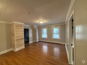 Building Photo - 334 Cedar St