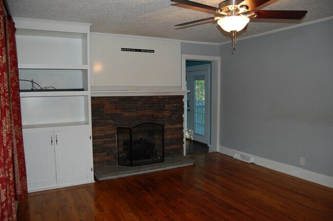 Foto del edificio - 339 Charleston St SE