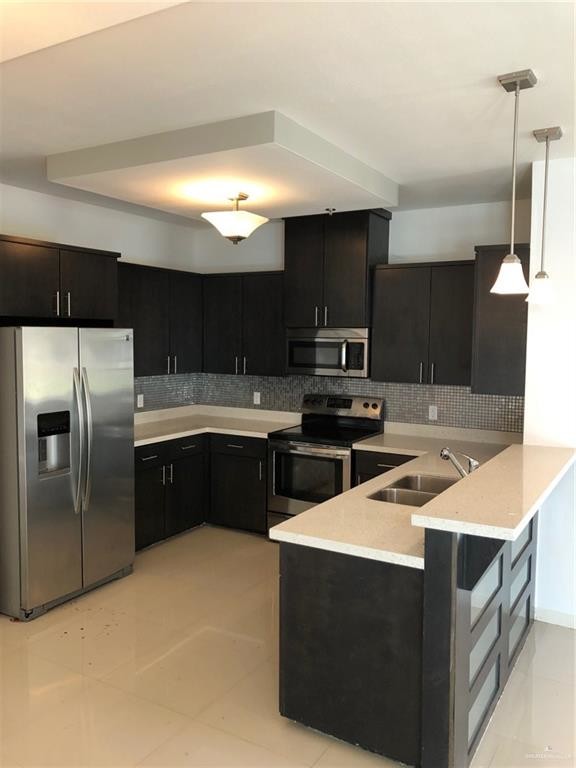 Foto del edificio - 10 W Daffodil Ave