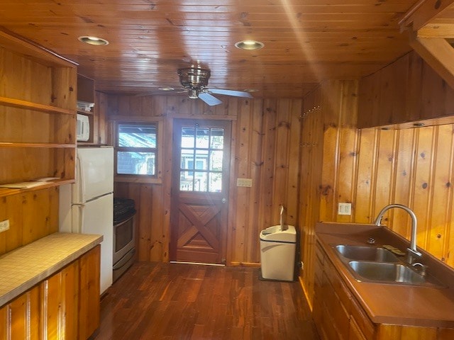 Building Photo - 27720 W Rowe Ave