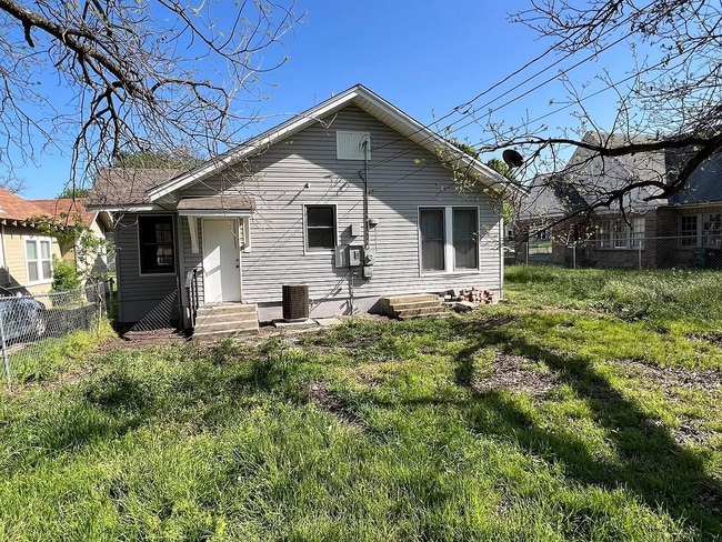 Building Photo - 2111 Gorman Ave