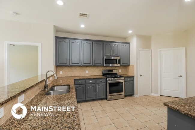 Building Photo - 10416 Westover Ave