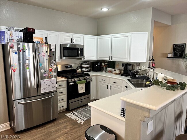 Foto del edificio - 3221 Orange Orchid Pl