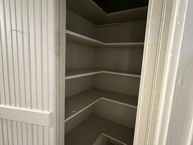 Kitchen Pantry - 1125 Manitou Ave