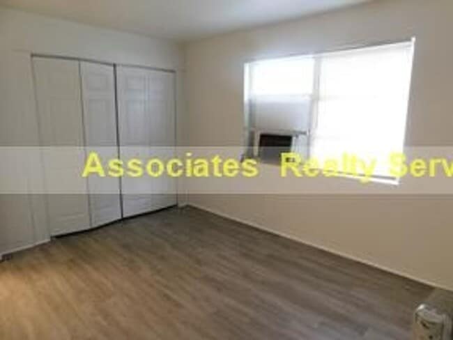 Building Photo - Adams &amp; Federici-911 &amp; 913