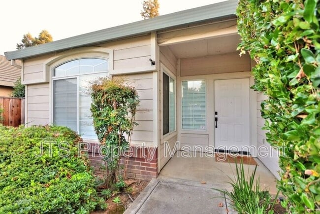 Building Photo - 3112 Gennaker Way