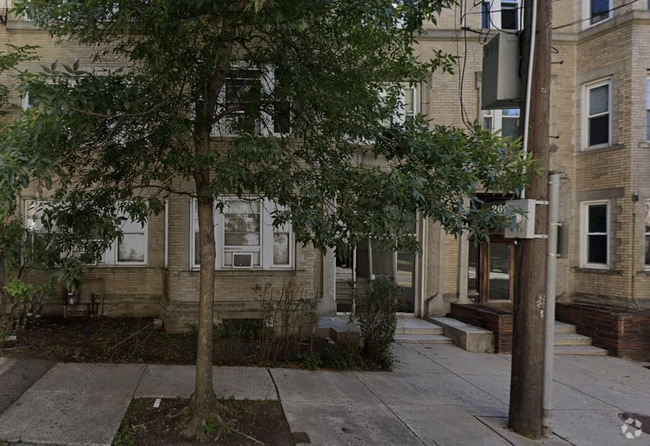 Building Photo - 211 Saint Paul St