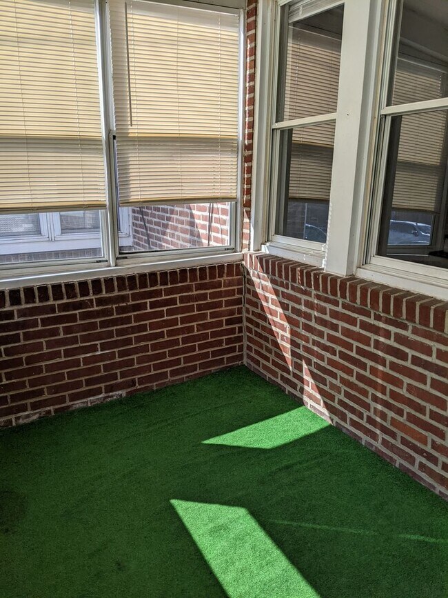 Building Photo - Welcome Home! 3BR/1BA for $1400.00/Month