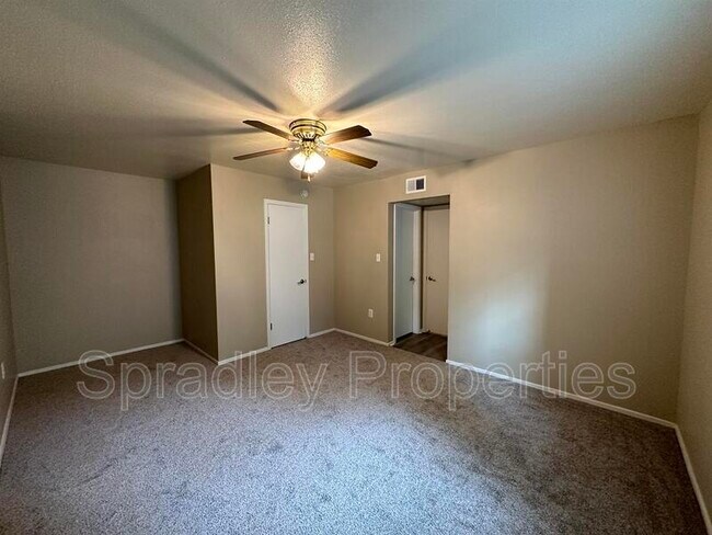 Building Photo - 200 Bosque Rd