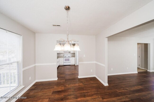 Foto del edificio - 7802 Texlyn Ct