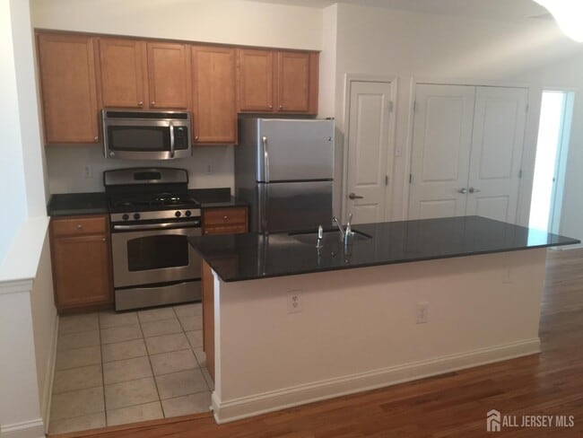 Building Photo - 143 Gawron Ct