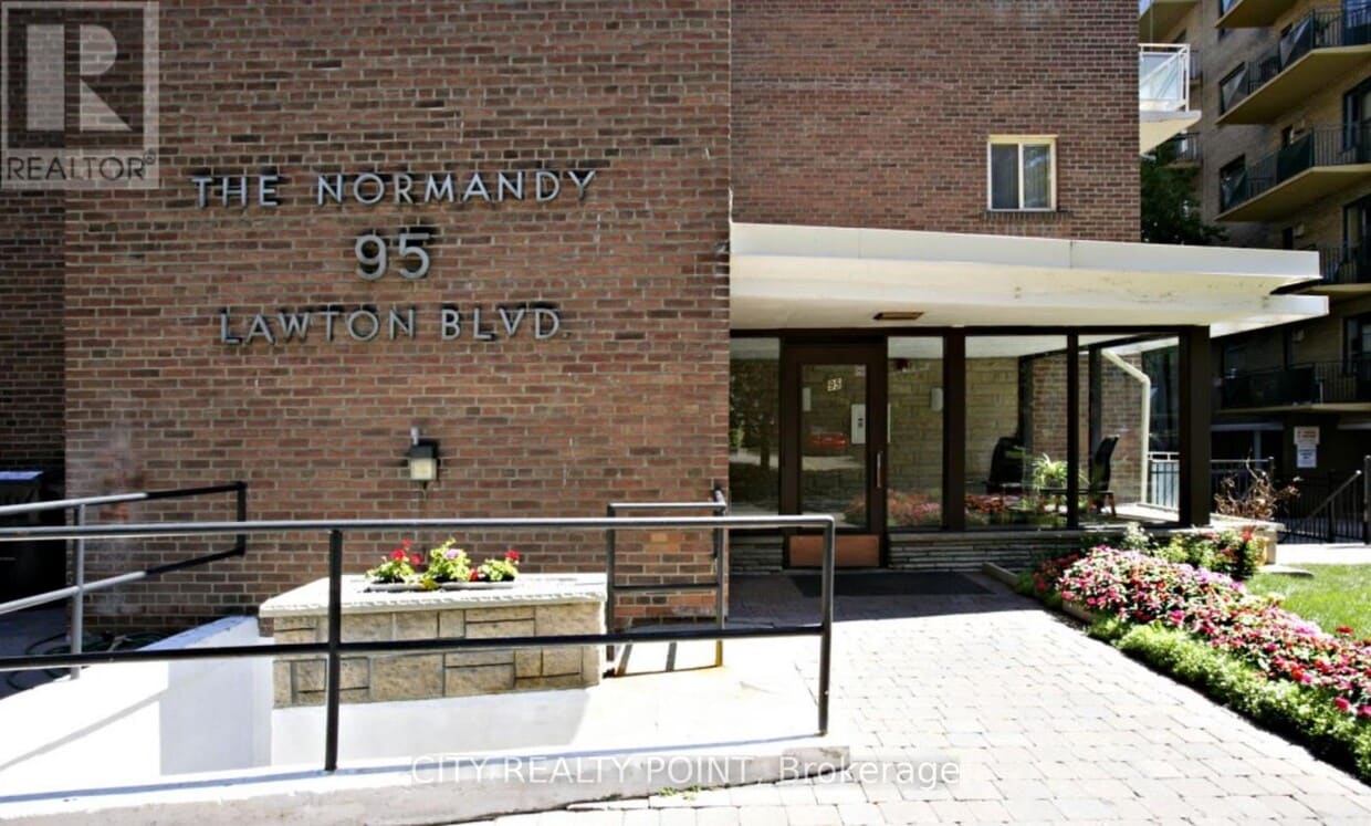 Primary Photo - 95 Lawton Blvd