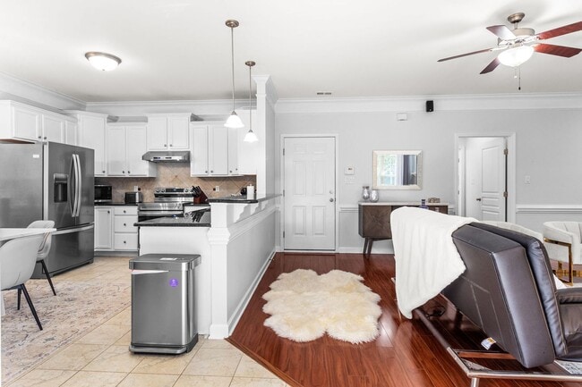 Foto del edificio - Furnished Townhome – All Inclusive | Gated...