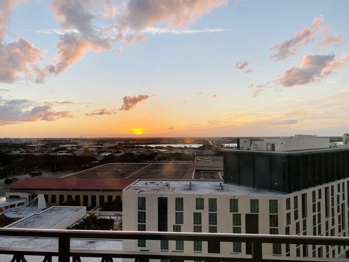 Primary Photo - 550 Okeechobee Blvd
