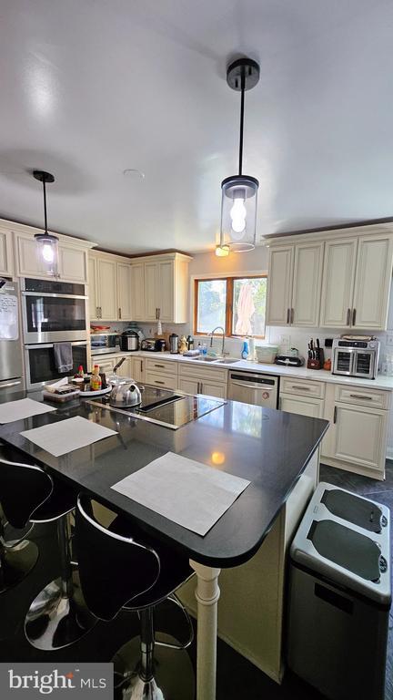 Building Photo - 1511 Jomar Dr