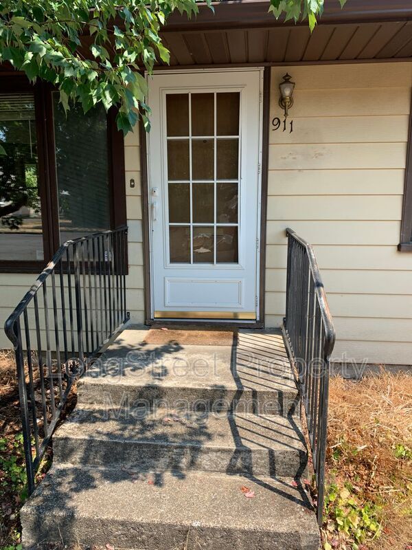 Foto del edificio - 911 NW 27th St