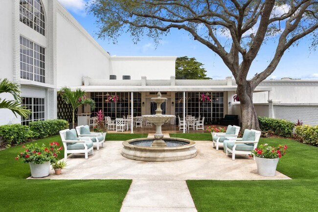 Foto del edificio - Independence Hall Senior Living