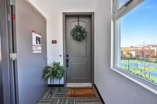 Foto del edificio - Milpitas Penthouse Condo 2 bed / 2 bath, m...