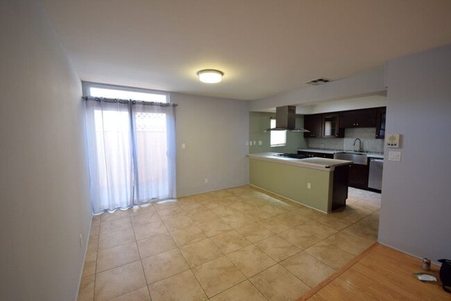 Building Photo - Call to Schedule Your Tour Today!!
