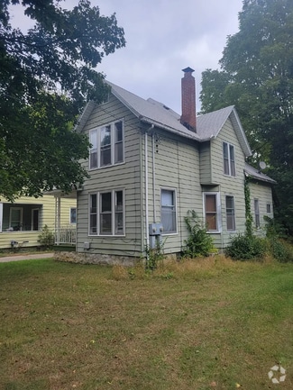 Building Photo - 1007 1st St