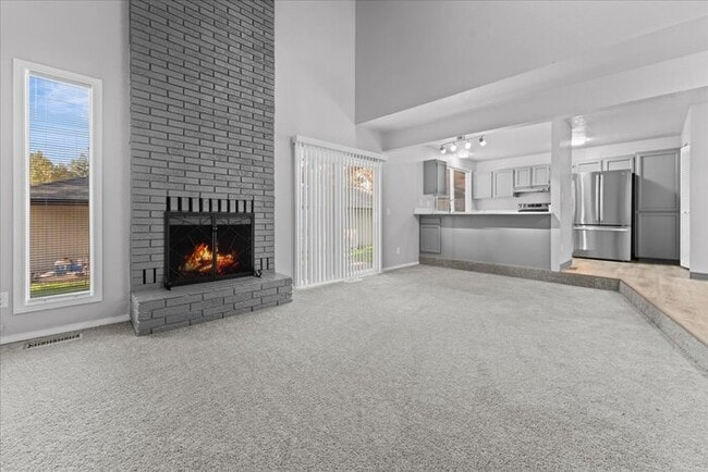 Building Photo - Newly Renovated 3BD/2BA Duplex w/ Garage & Fireplace - Beaverton Highland - $2,595/mo