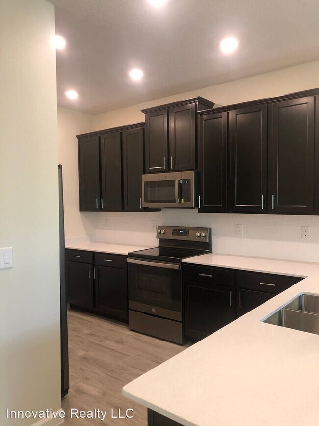 3 br, 2.5 bath House - 9384 Tecumseh Dr. photo'