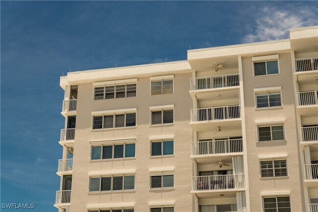 Foto del edificio - 3443 Gulf Shore Blvd N