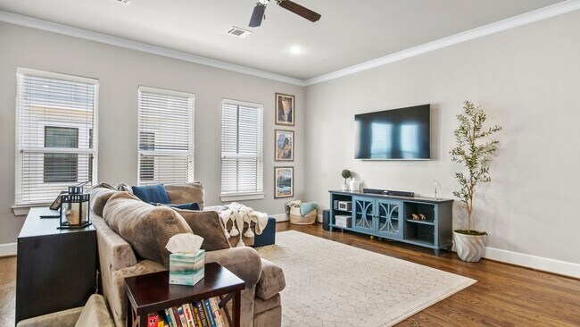 Foto del edificio - 833 Wakefield Dr