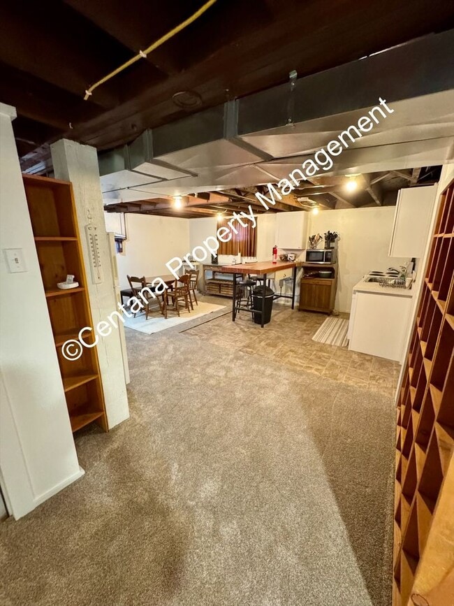 Building Photo - Partially furnished 2 bedroom located very close to Montana Tech with all utilities and Wi-Fi Inc...