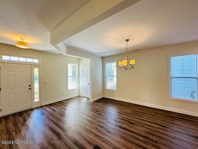 Building Photo - 3320 Kellerton Pl
