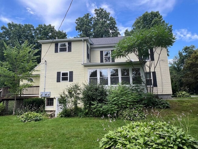 Building Photo - 271 Cordaville Rd