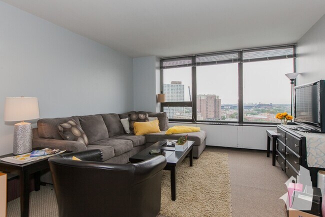 Foto del edificio - 3930 N Pine Grove Ave