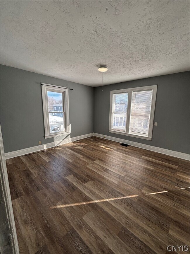 Foto del edificio - 116 S Hamilton St