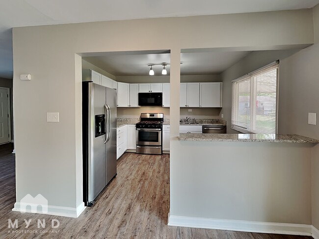 Foto del edificio - 3474 Farley Dr