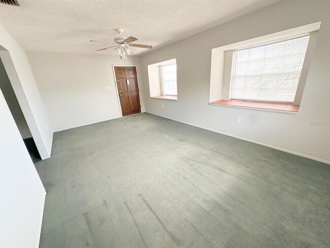 Foto del edificio - 3601 Cypress Gardens Rd