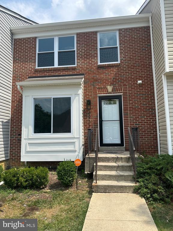 Foto principal - 6911 Wildrose Ct