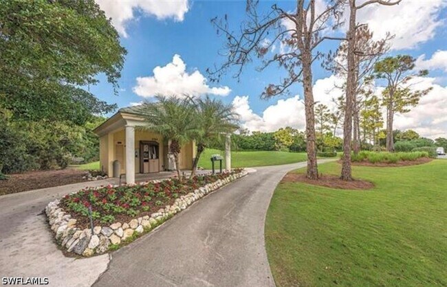 Foto del edificio - 2790 Cypress Trace Cir